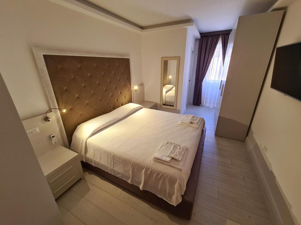Isola Nel Parco Villas & Rooms La Maddalena  Ngoại thất bức ảnh