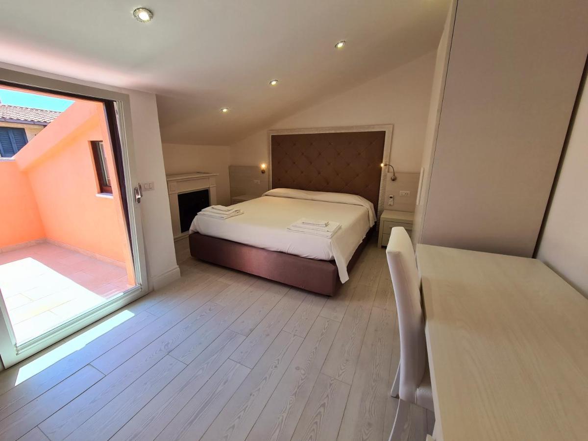 Isola Nel Parco Villas & Rooms La Maddalena  Ngoại thất bức ảnh